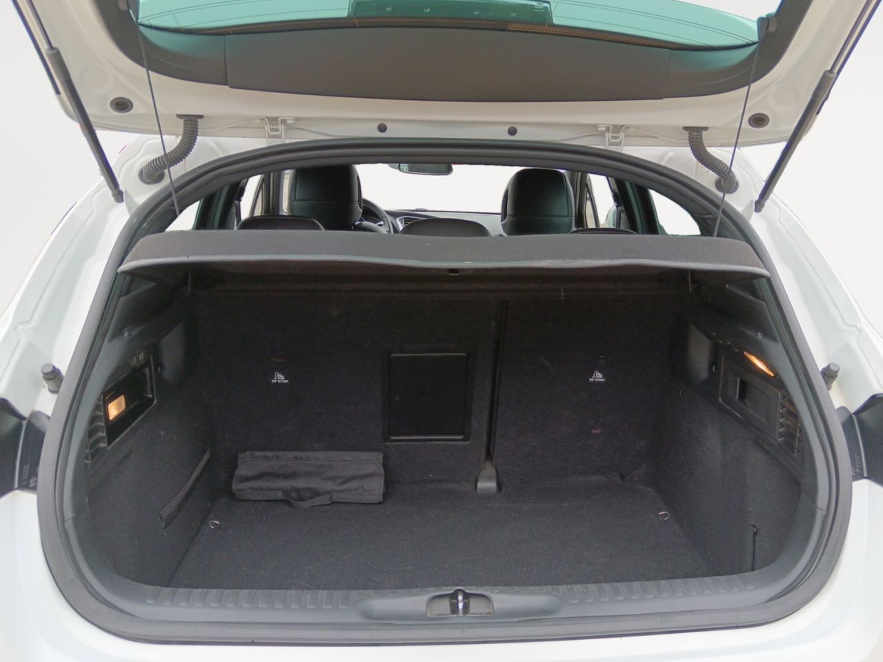 Foto DS Automobiles DS 4 11
