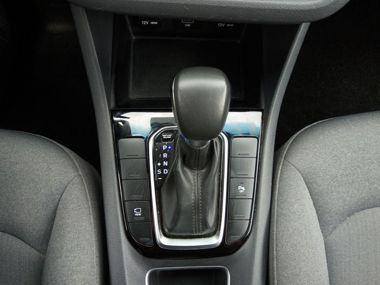 Foto Hyundai IONIQ 12