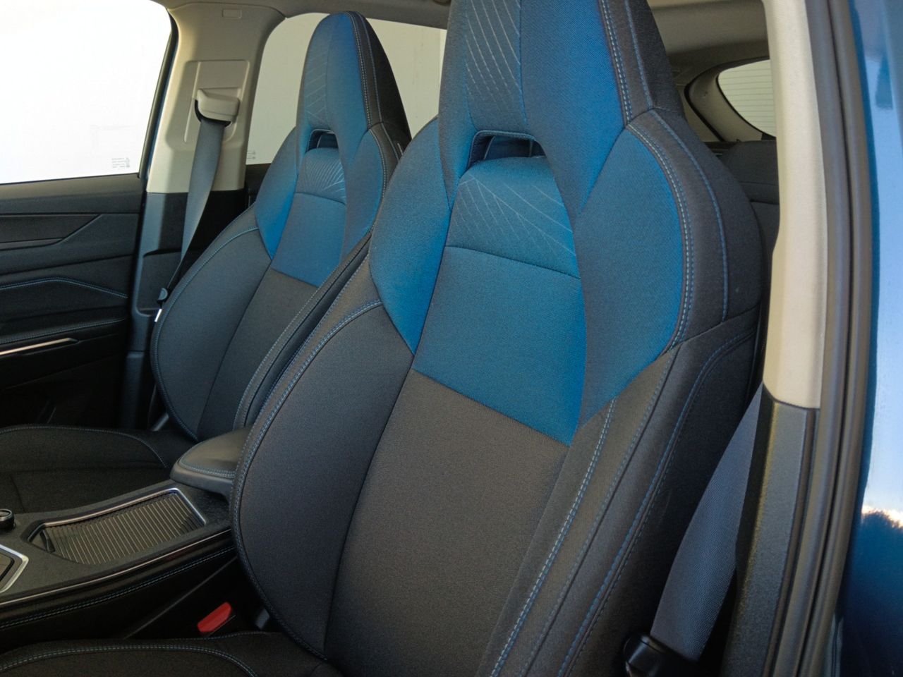 Foto LYNK&CO 01 25
