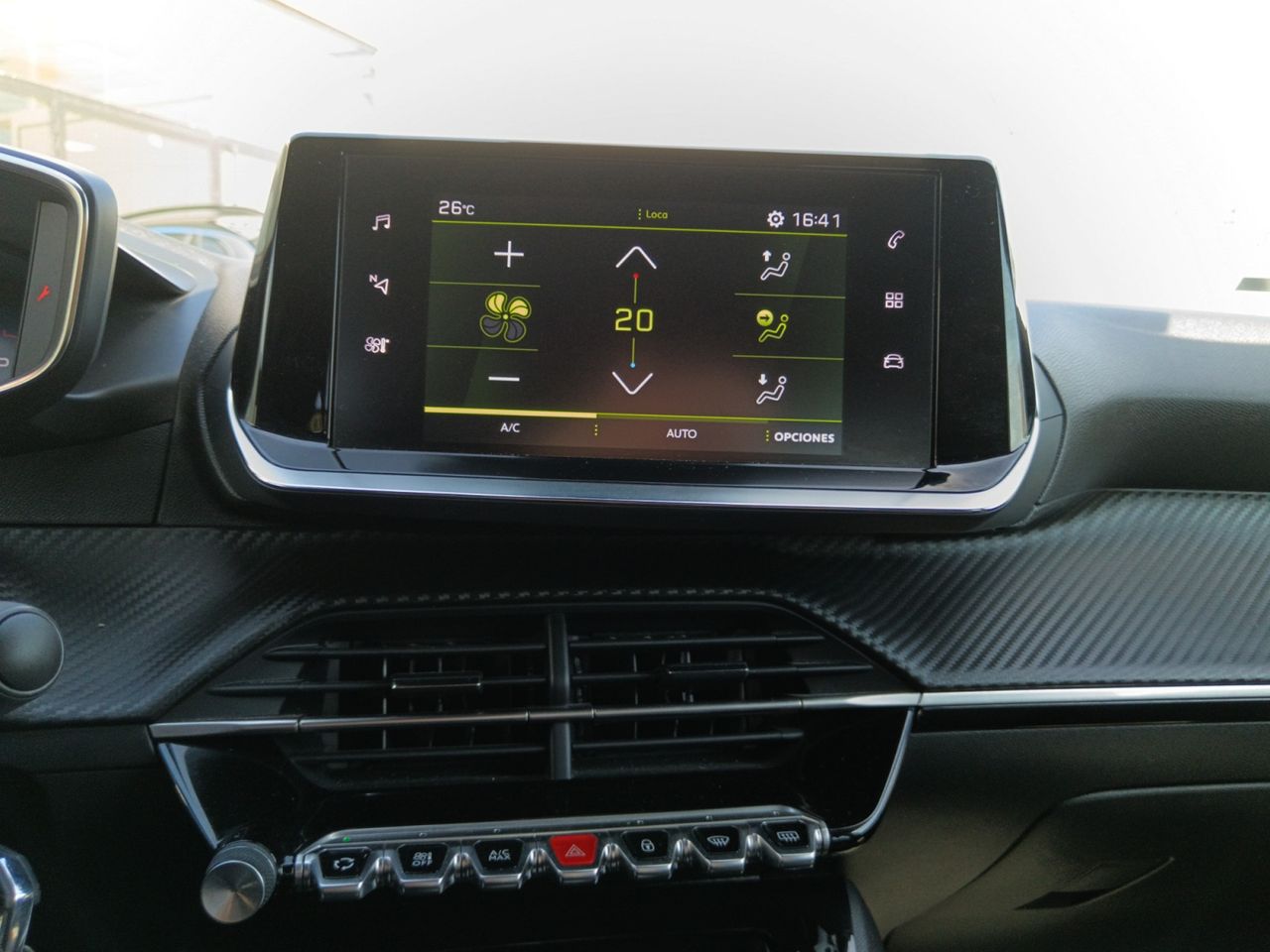 Foto Peugeot 2008 19