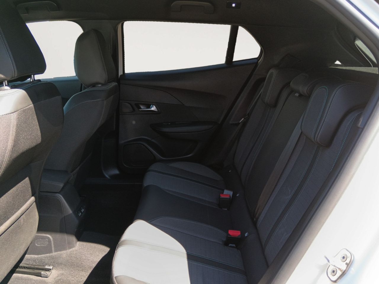 Foto Peugeot 2008 9