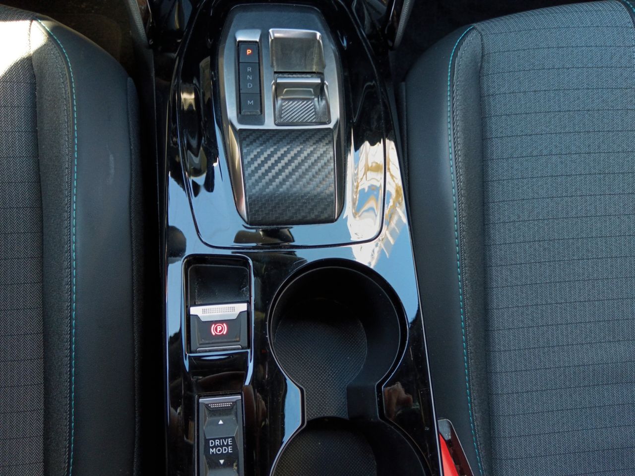Foto Peugeot 2008 12