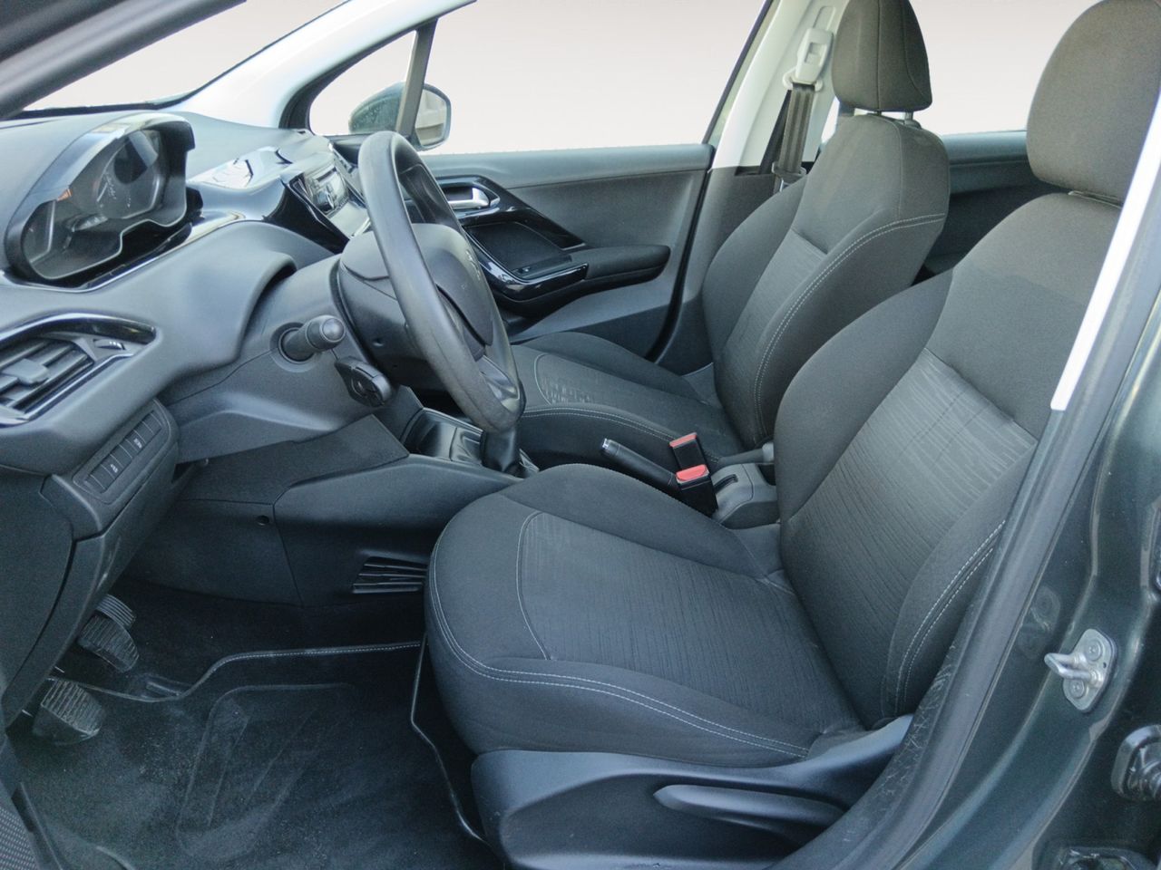 Foto Peugeot 208 8