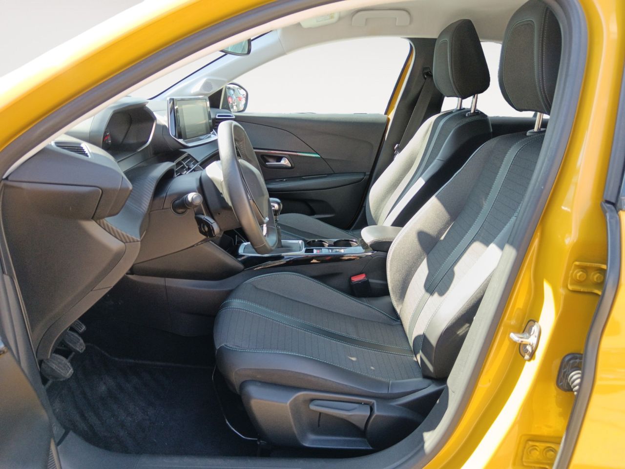 Foto Peugeot 208 8