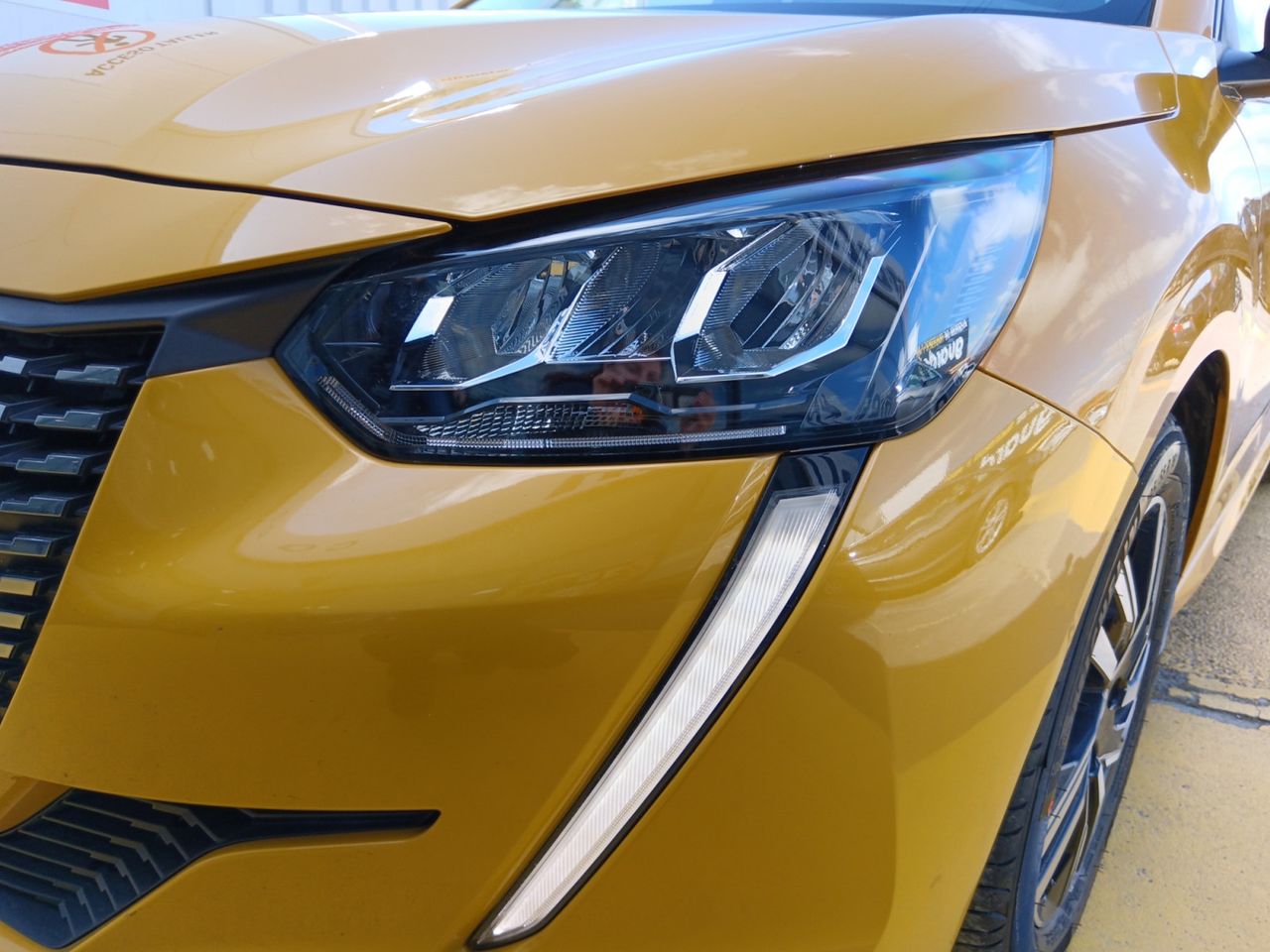 Foto Peugeot 208 21