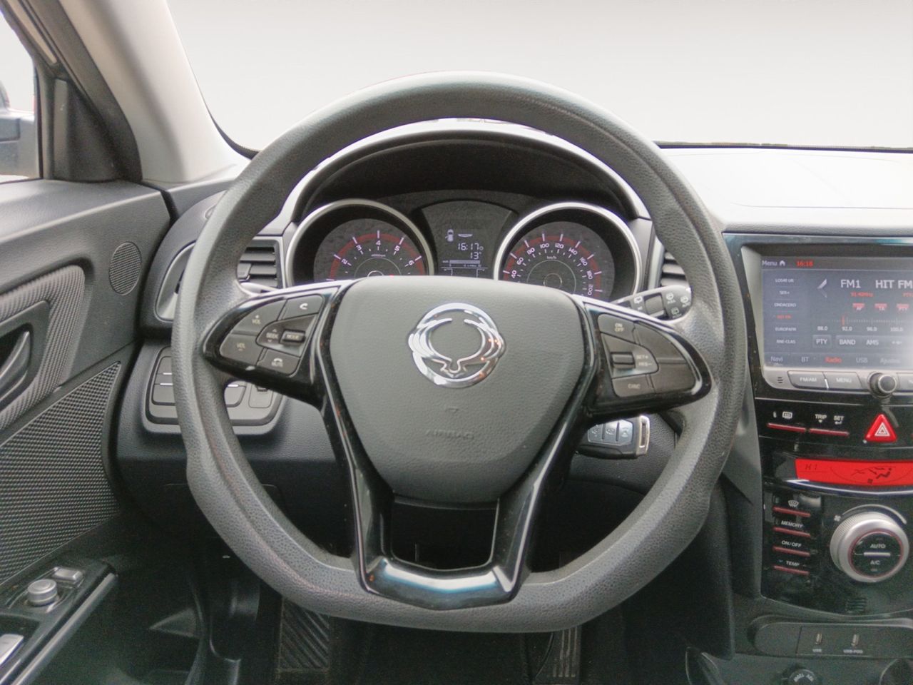 Foto SsangYong XLV 7