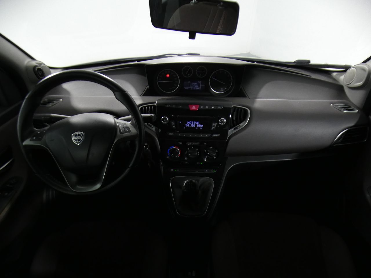 Foto Lancia Ypsilon 9