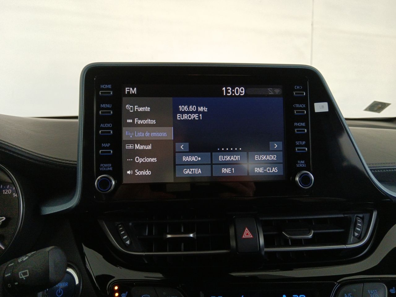 Foto Toyota C-HR 17