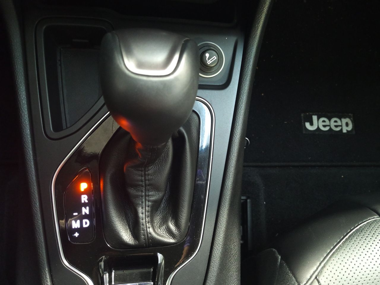 Foto Jeep Cherokee 12
