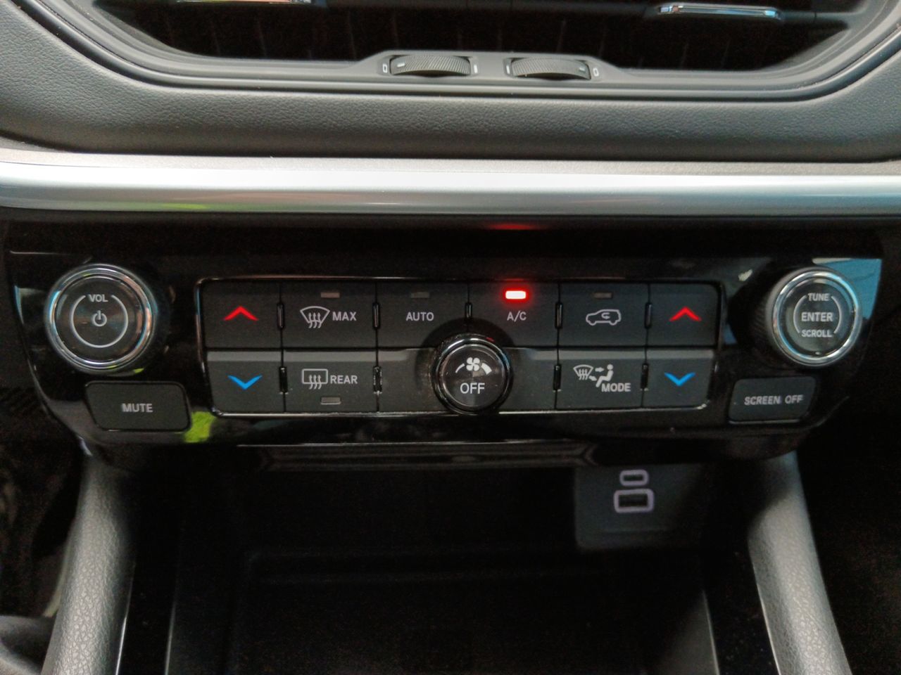 Foto Jeep Compass 17