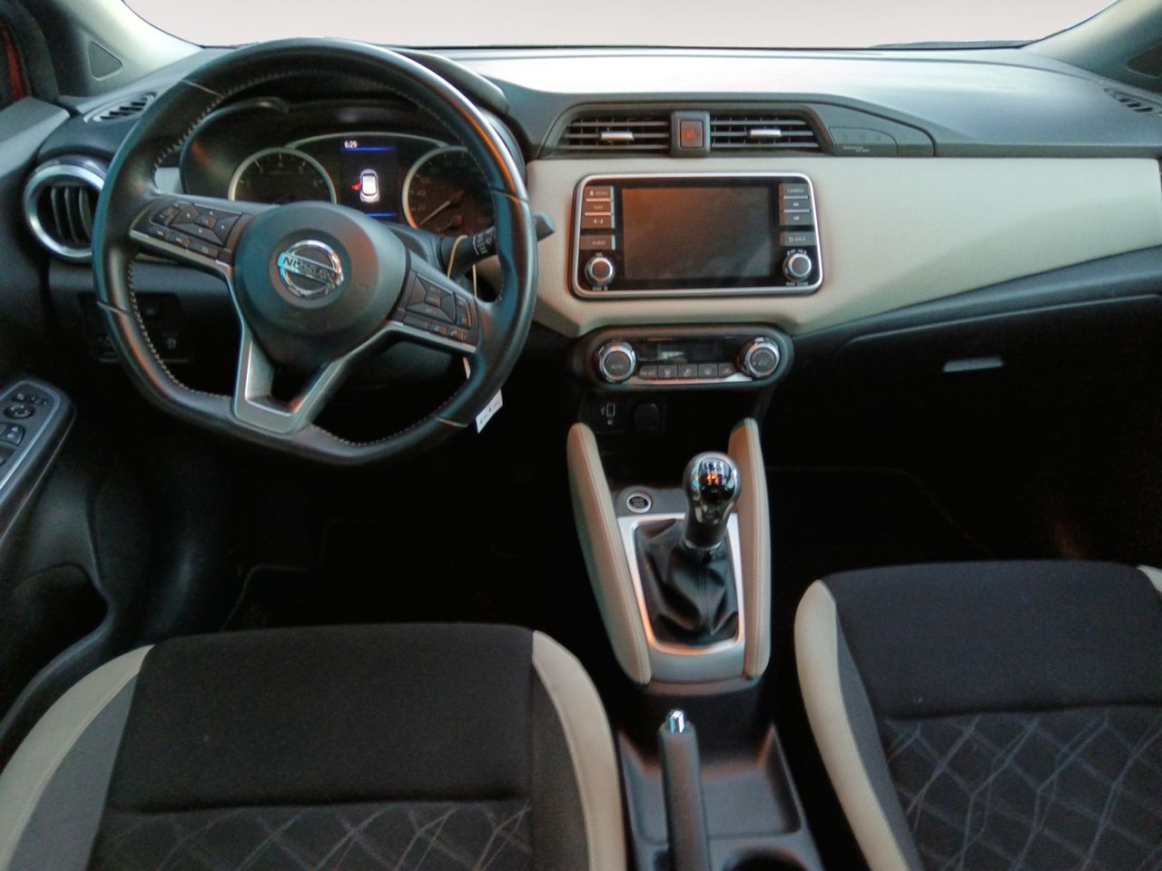 Foto Nissan Micra 6