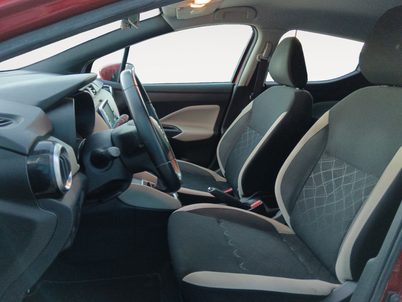 Foto Nissan Micra 8