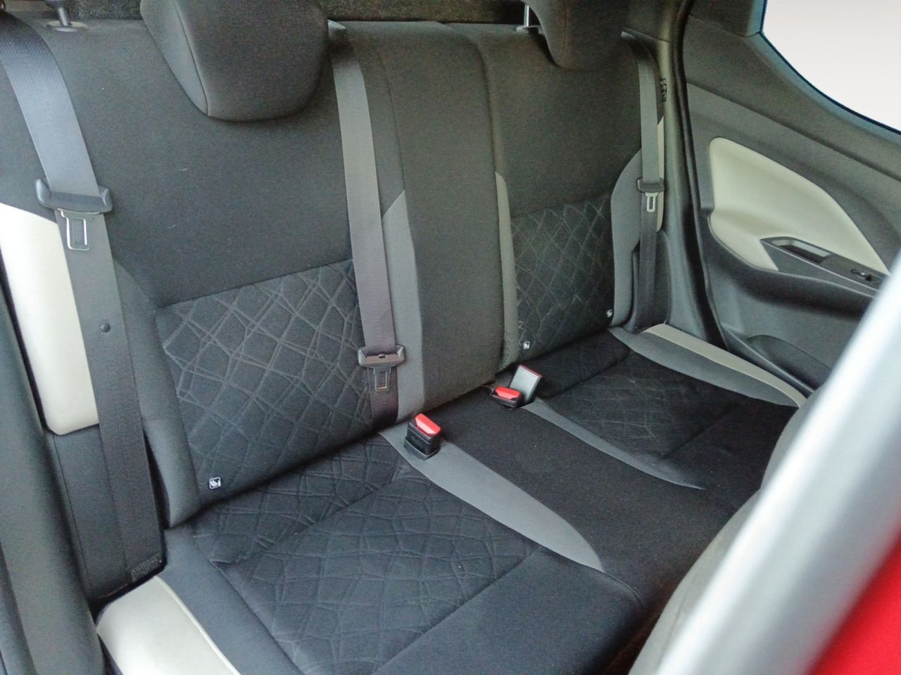 Foto Nissan Micra 9