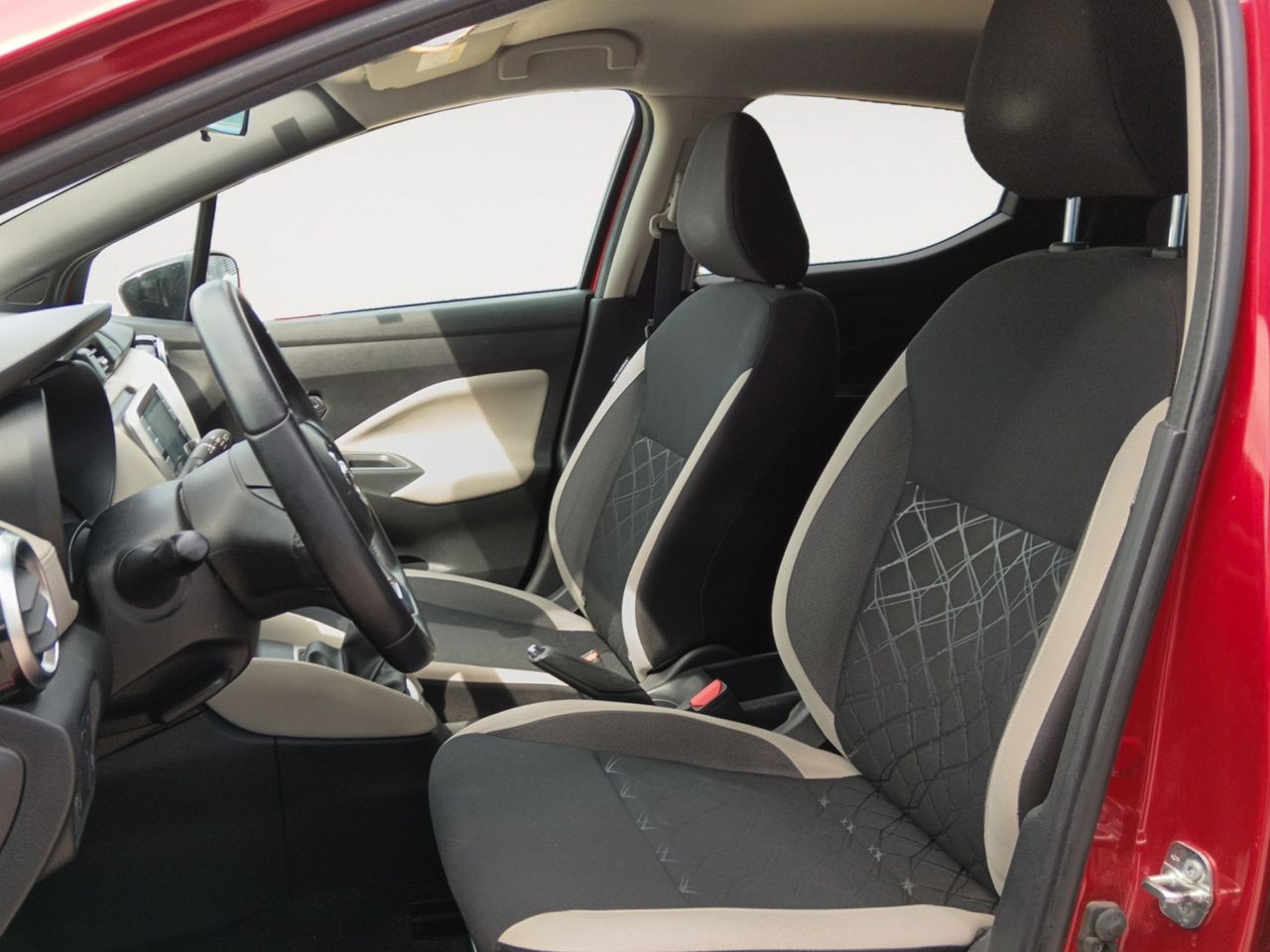 Foto Nissan Micra 8