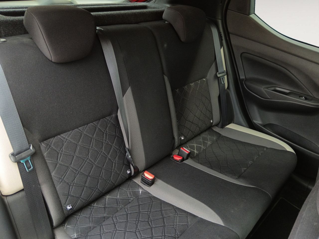 Foto Nissan Micra 9