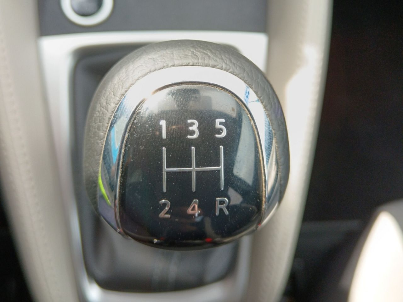 Foto Nissan Micra 12