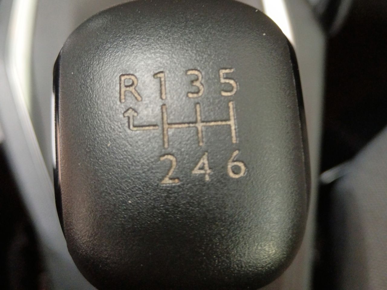 Foto Peugeot 208 12