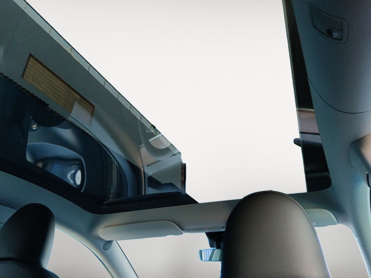 Foto Tesla Model Y 11