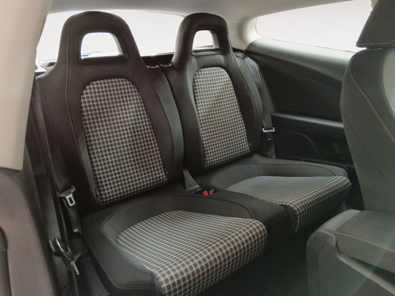 Foto Volkswagen Scirocco 9