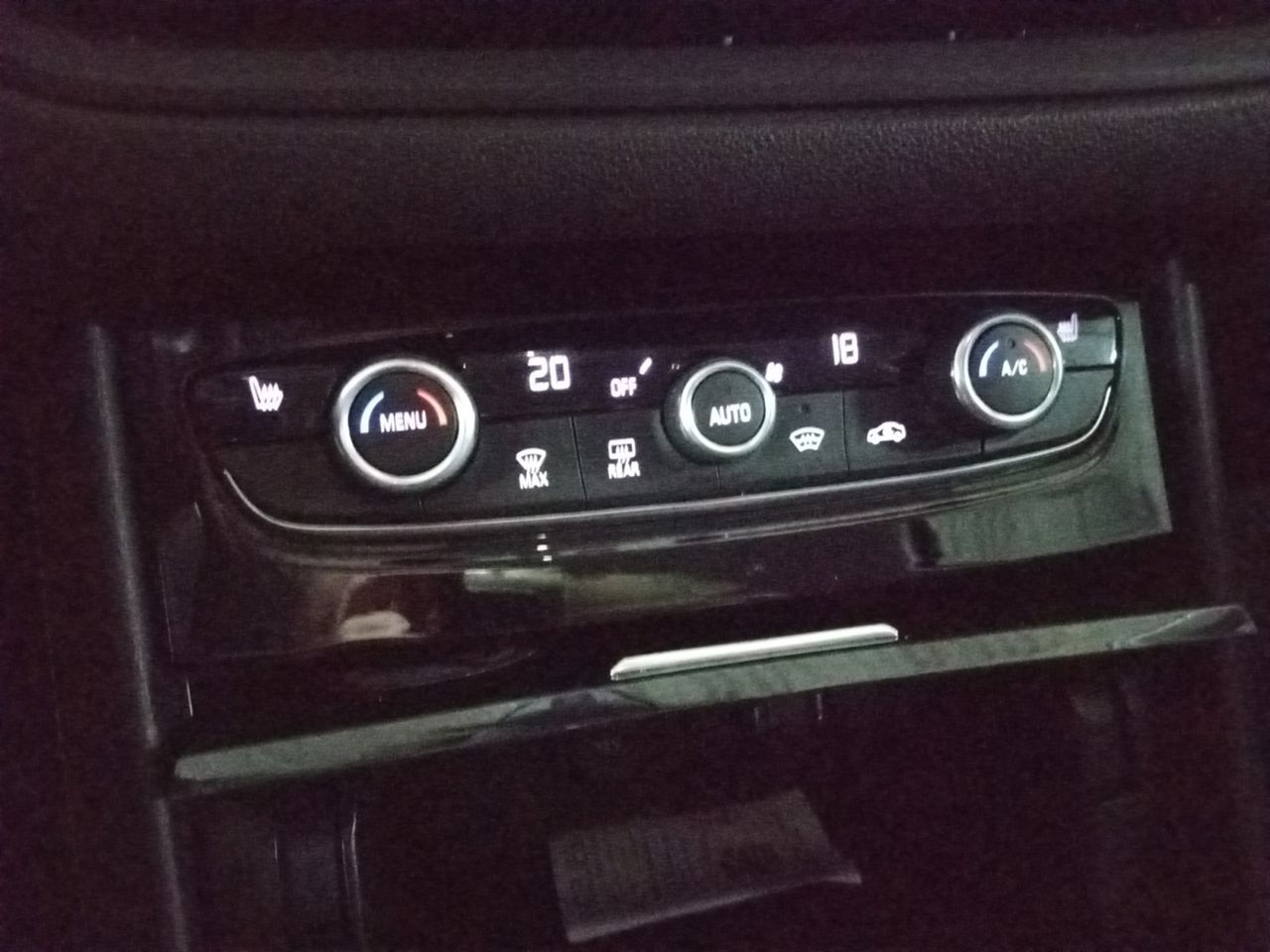 Foto Opel Grandland X 19