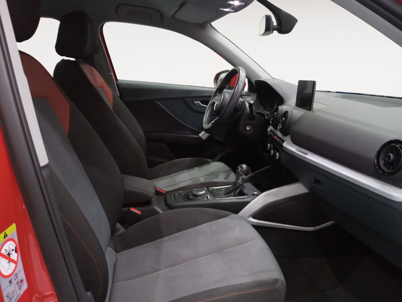 Foto Audi Q2 10