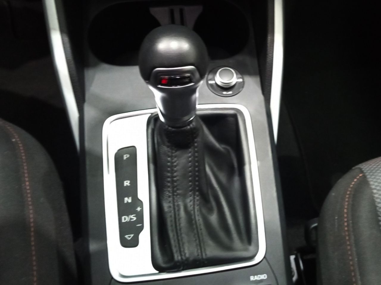 Foto Audi Q2 12
