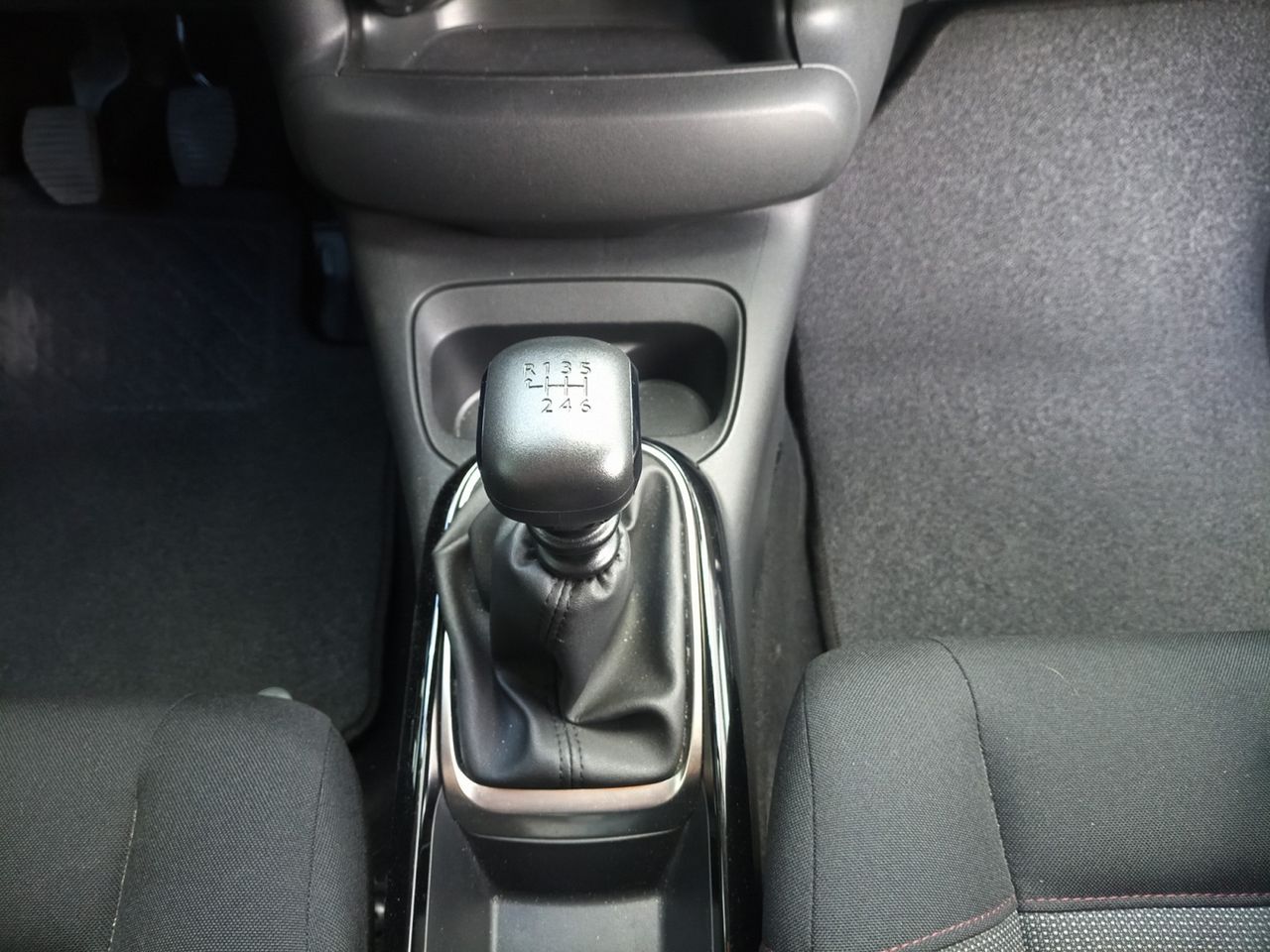 Foto Citroën C4 Cactus 12