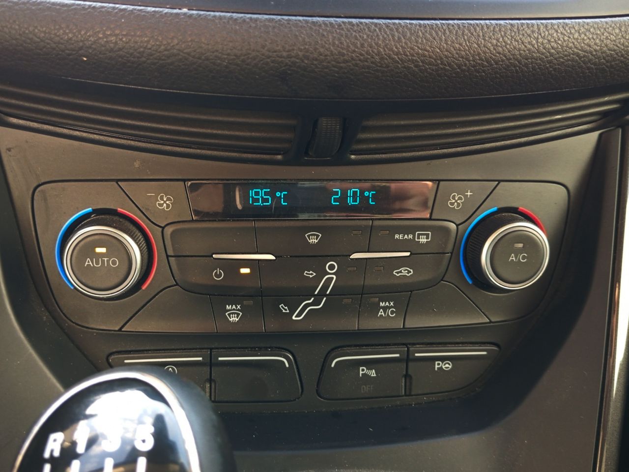 Foto Ford Grand C-MAX 19