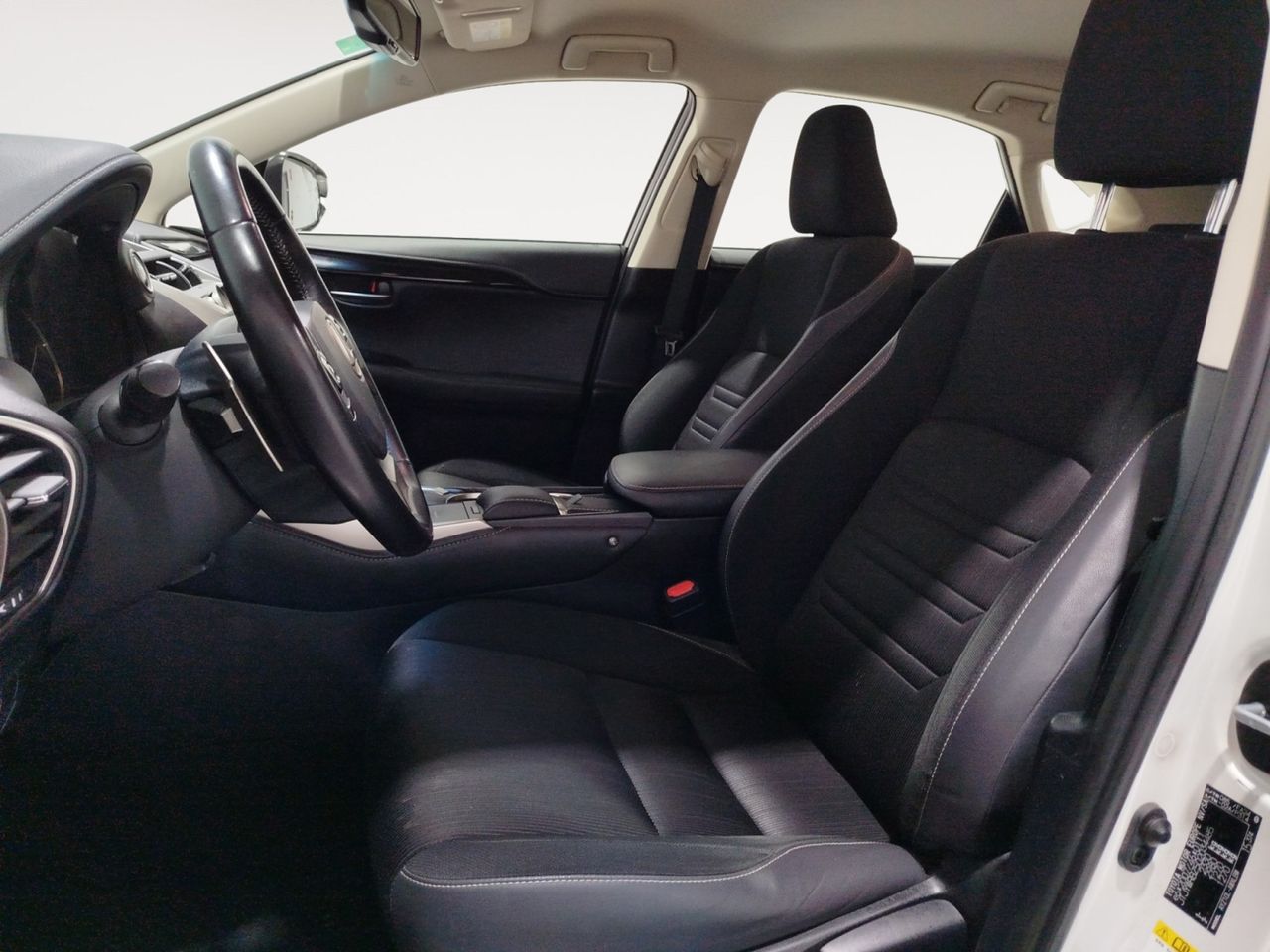 Foto Lexus NX 8