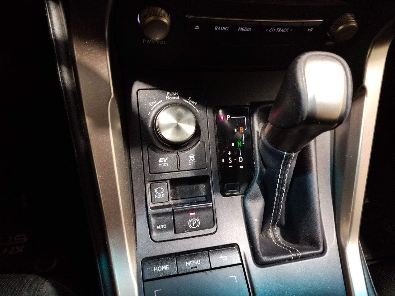 Foto Lexus NX 12