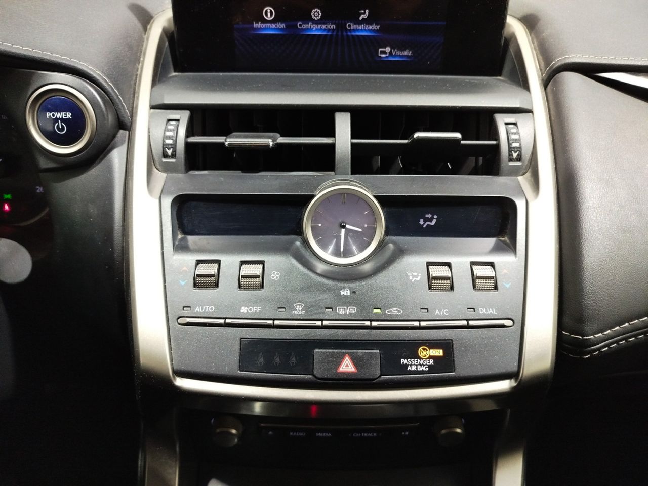 Foto Lexus NX 18