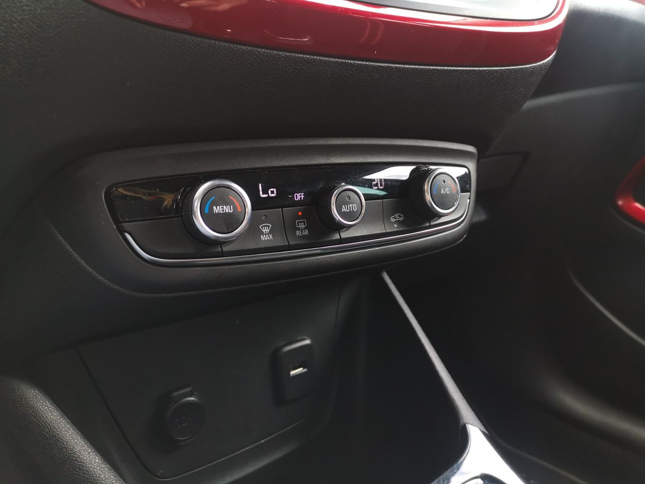 Foto Opel Crossland X 18