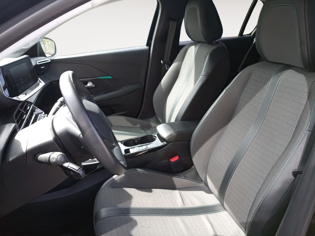 Foto Peugeot 208 8