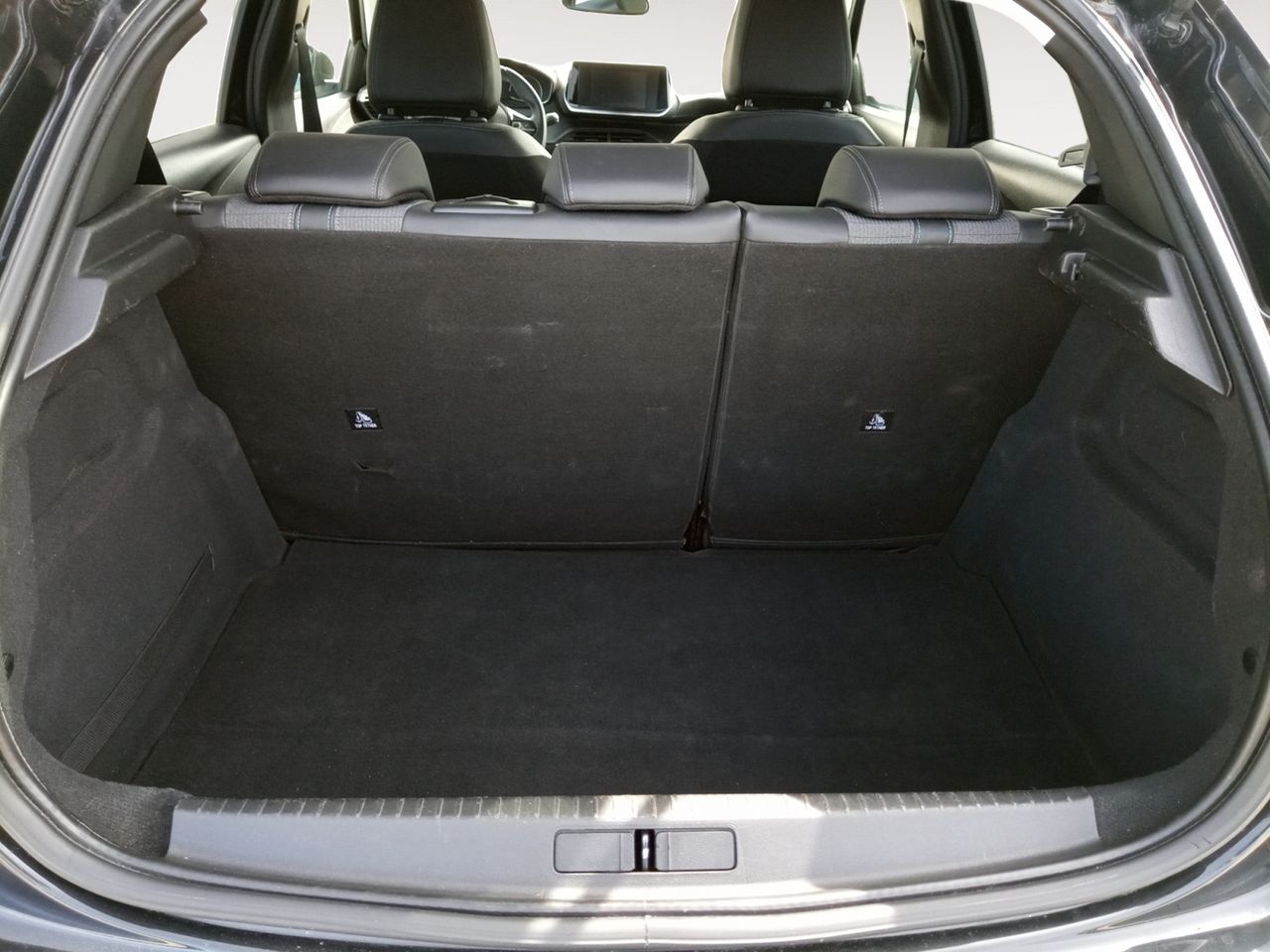 Foto Peugeot 208 11