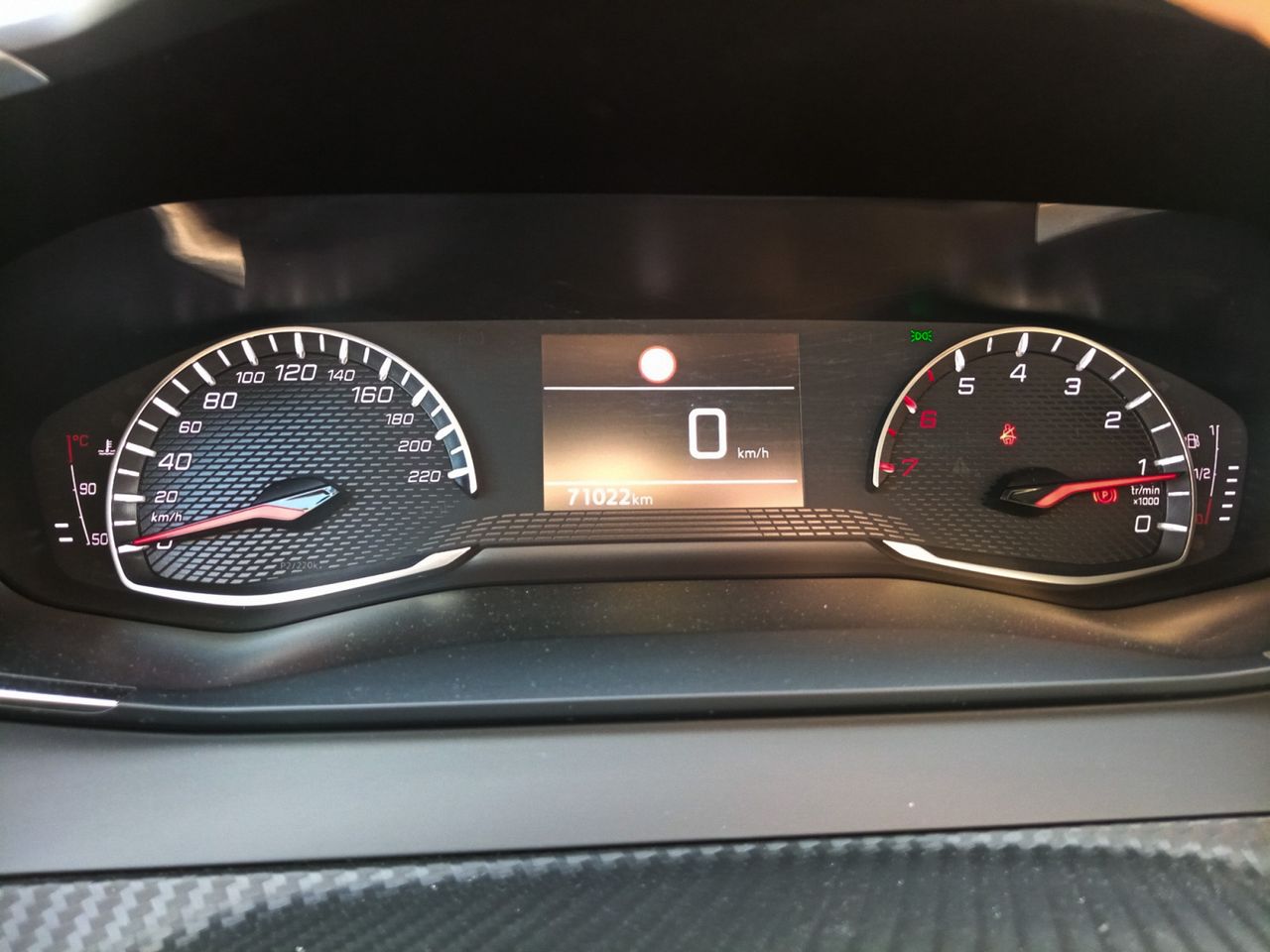 Foto Peugeot 208 13