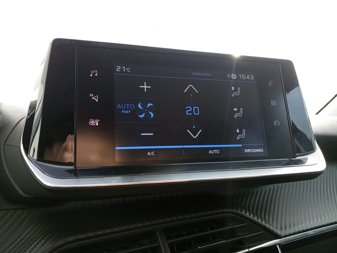 Foto Peugeot 208 19