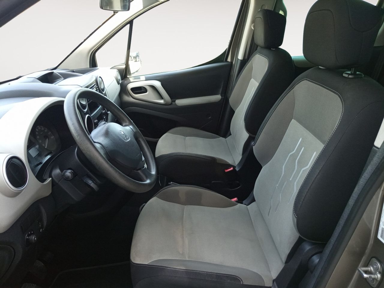 Foto Peugeot Partner 8