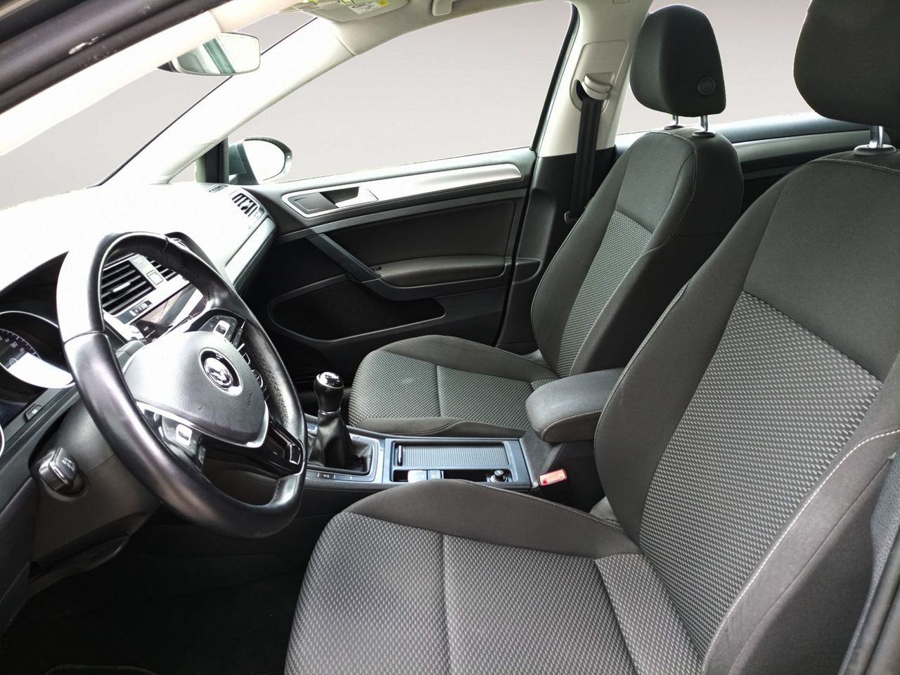 Foto Volkswagen Golf 8
