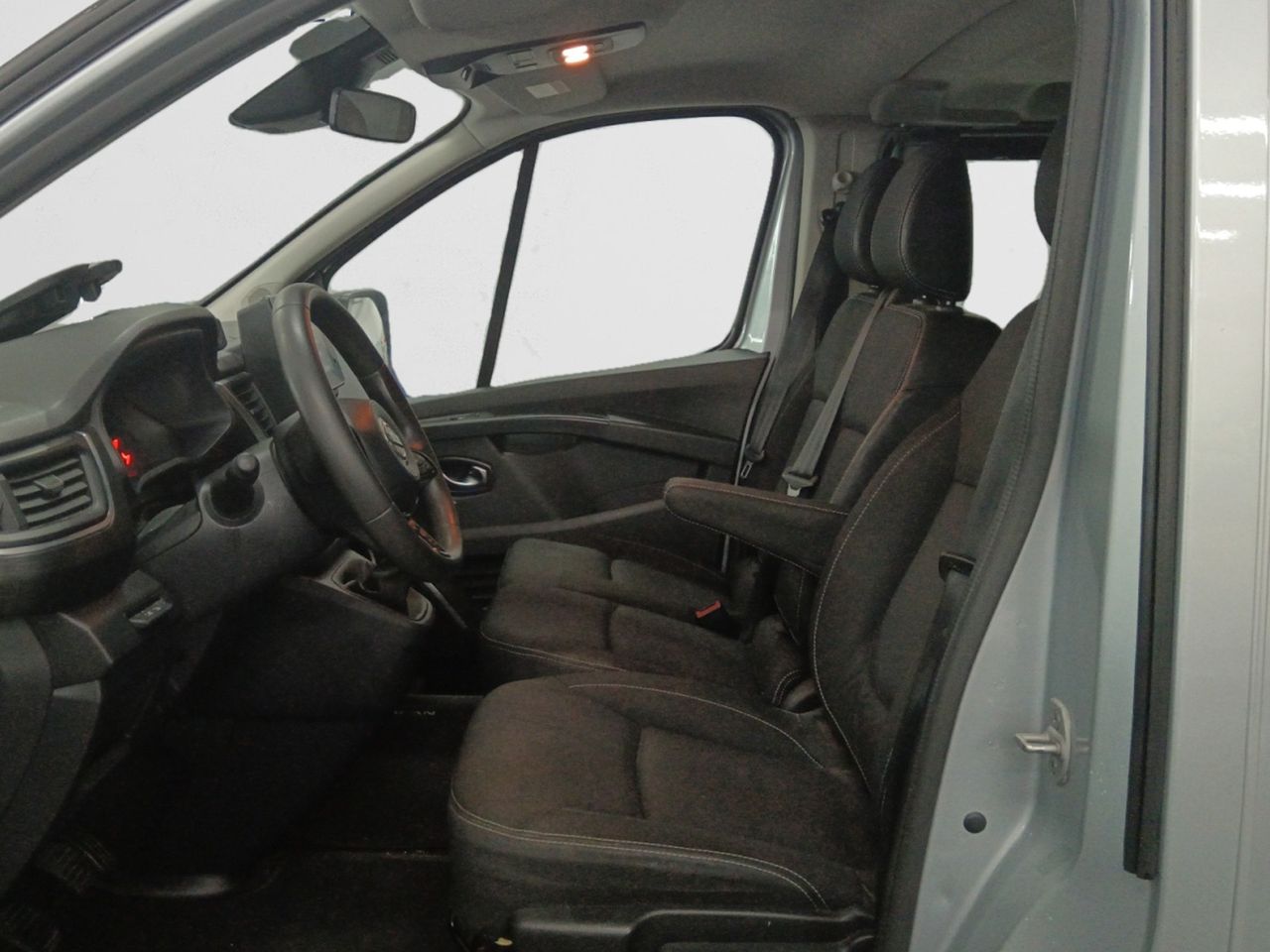 Foto Nissan NV300 8