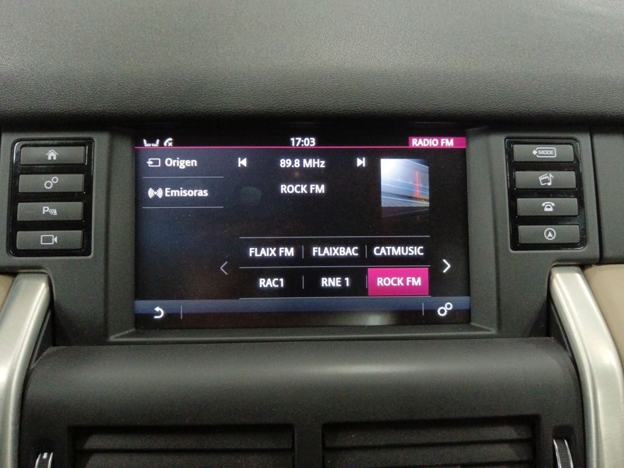 Foto Land-Rover Discovery Sport 16