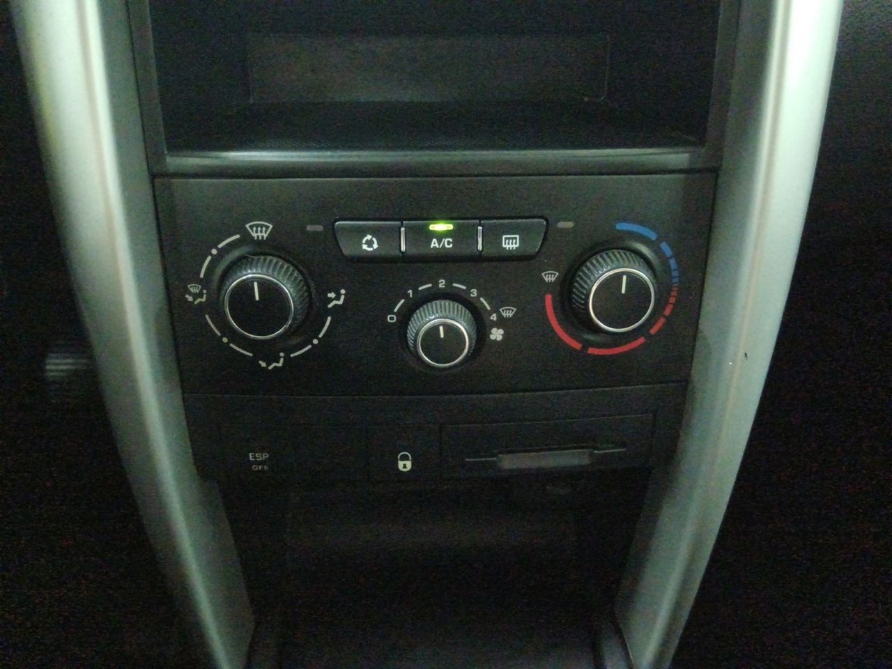 Foto Peugeot 207 16