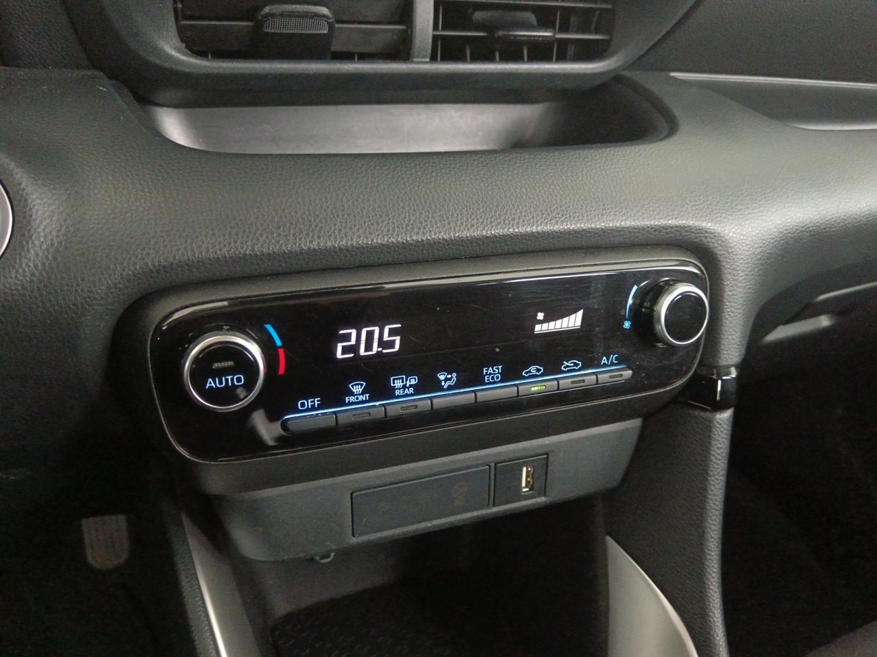 Foto Toyota Yaris 20
