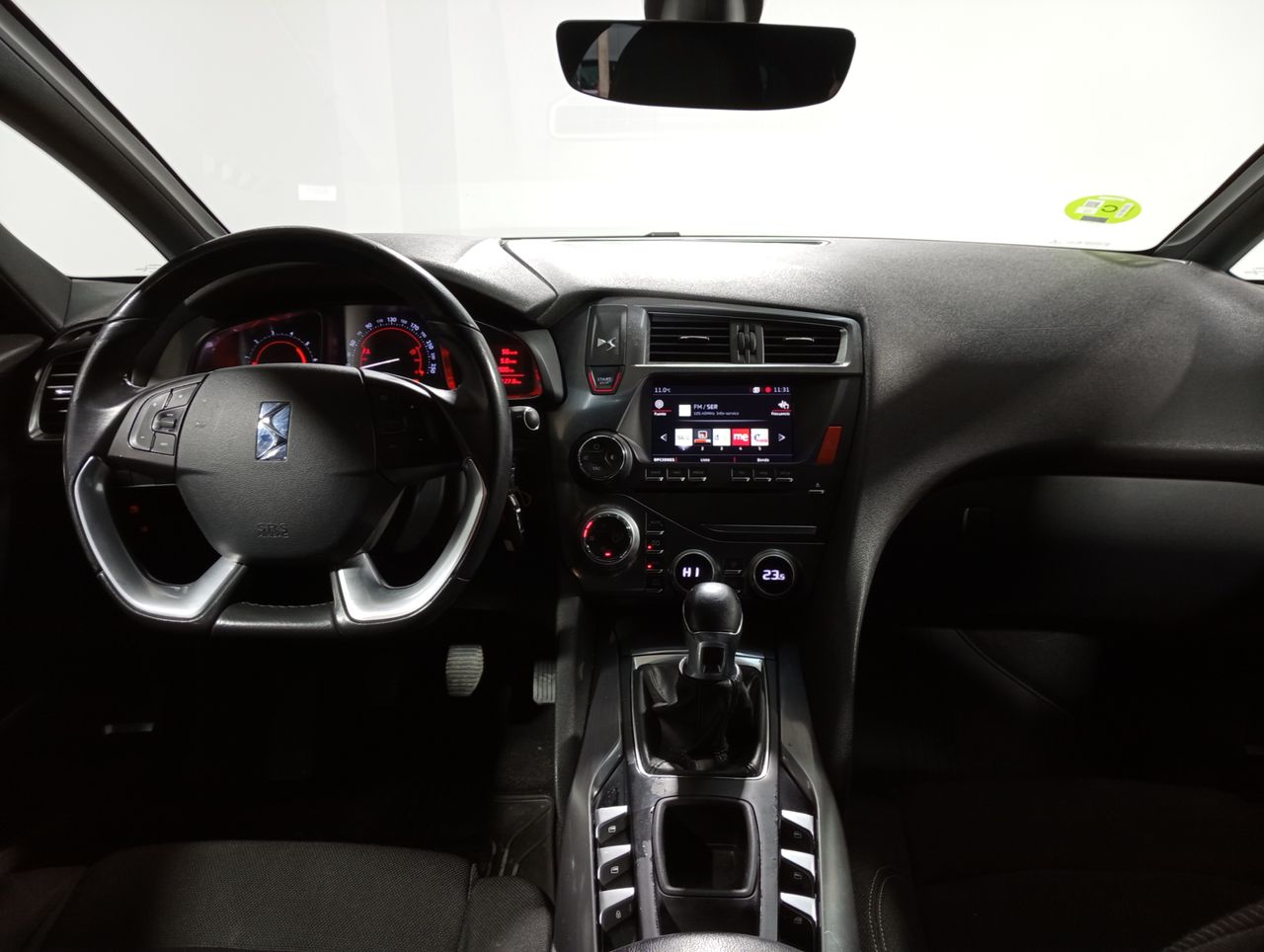 Foto DS Automobiles DS 5 5
