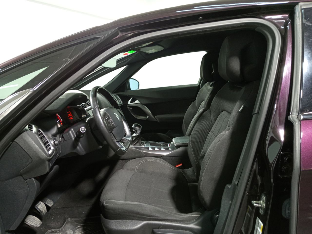 Foto DS Automobiles DS 5 7