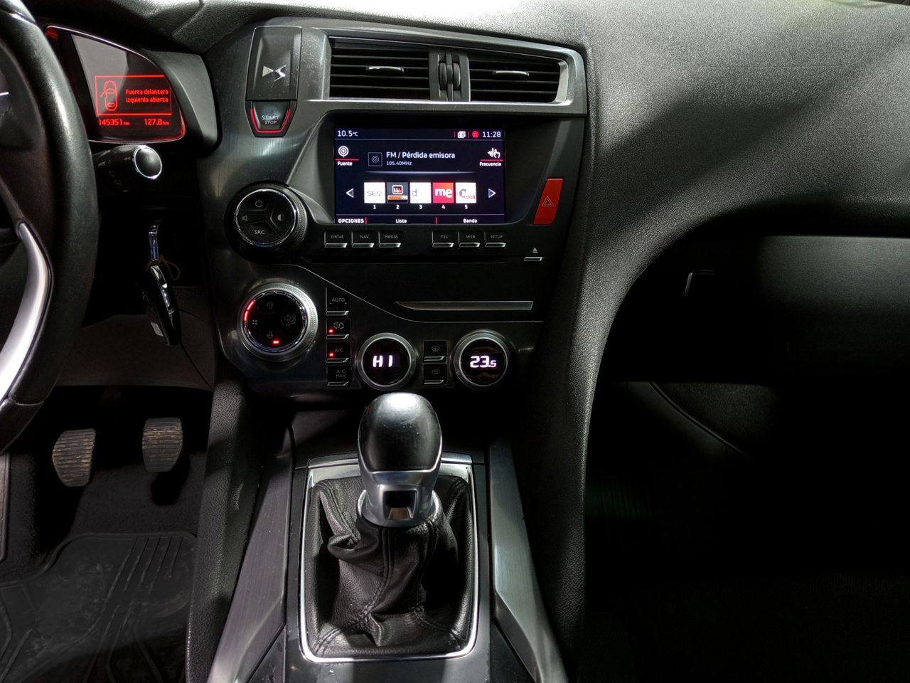 Foto DS Automobiles DS 5 13