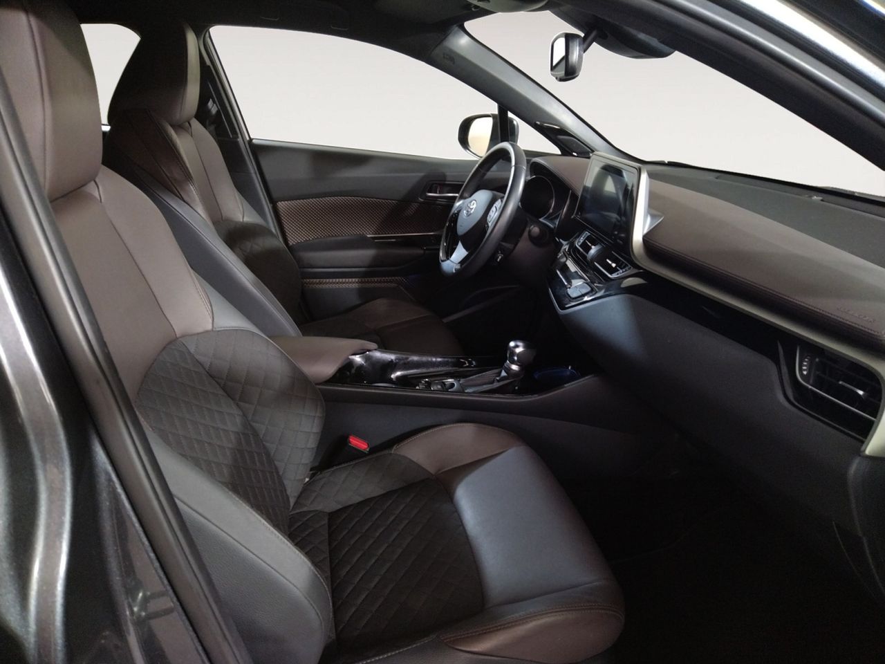 Foto Toyota C-HR 10
