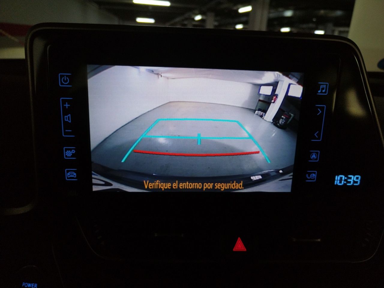 Foto Toyota C-HR 17