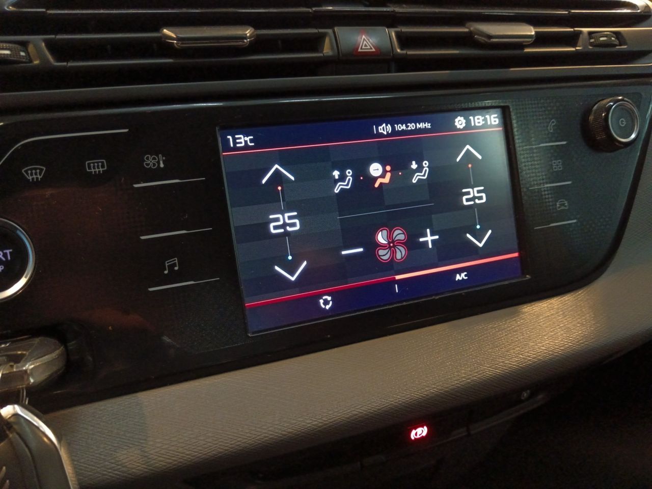 Foto Citroën C4 Picasso 17