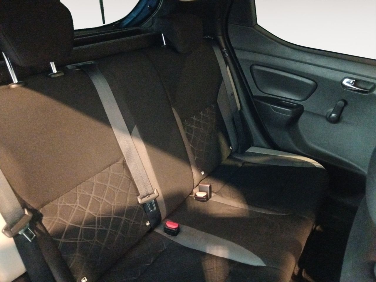 Foto Nissan Micra 9