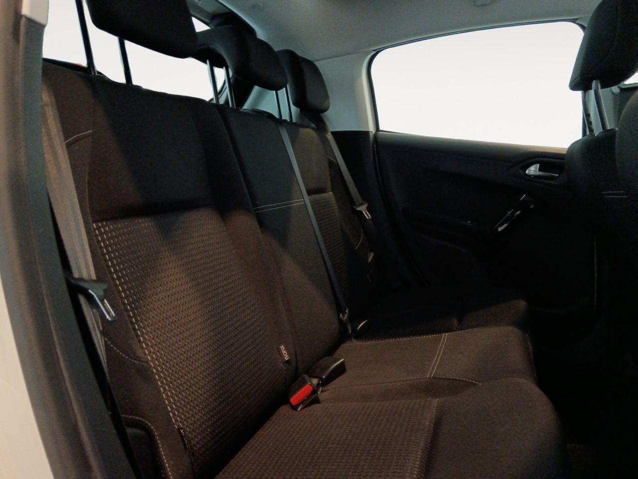 Foto Peugeot 208 10